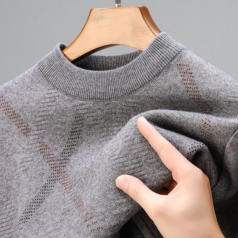 Men's mock neck sweater with long sleeves and ribbed trims