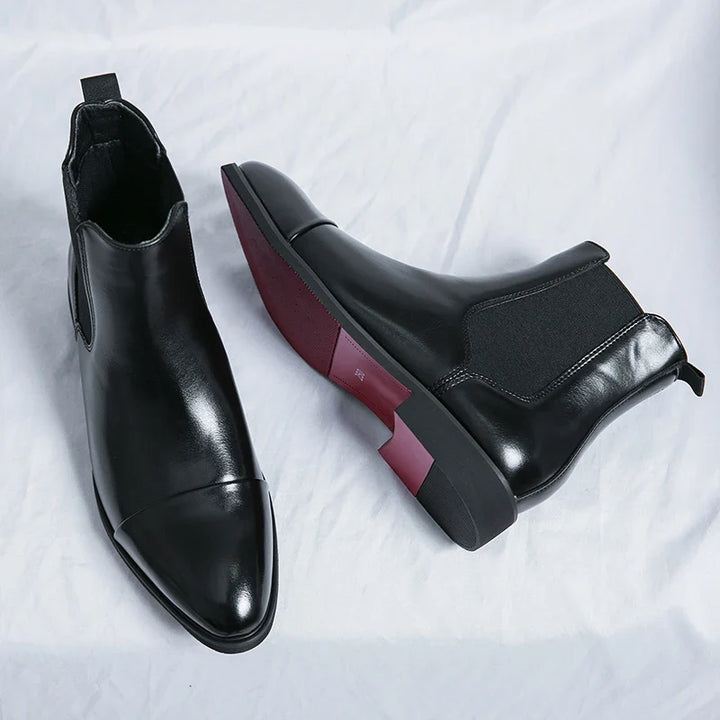 Chelsea ankle boots with square toes, elastic side panels and low heels