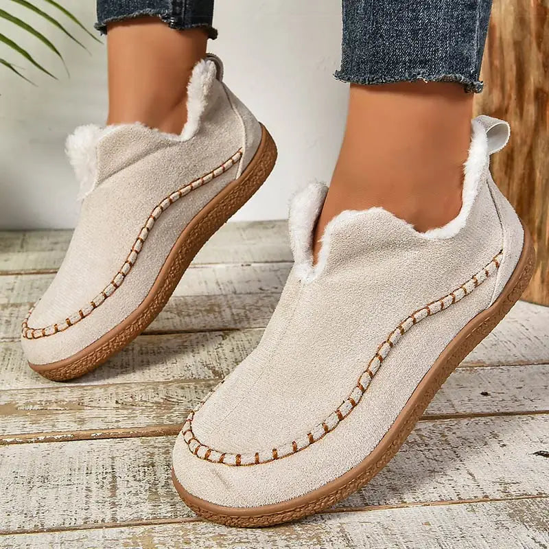 Women's ankle boots with faux fur trim and textured sole
