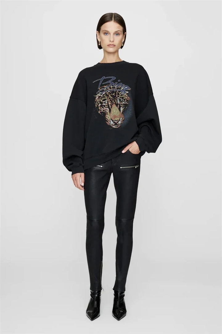 Women's crew-neck sweatshirt with long sleeves and embroidered front design