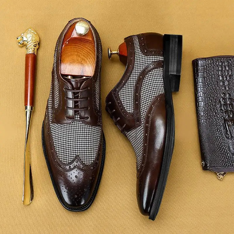 Men's brogue Oxford shoes with wingtip perforations and checked panels