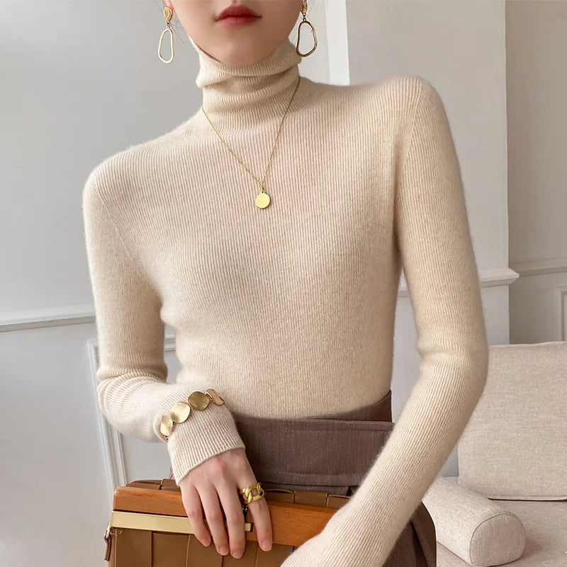 Women's ribbed turtleneck jumper with long sleeves