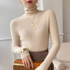 Women's ribbed turtleneck jumper with long sleeves