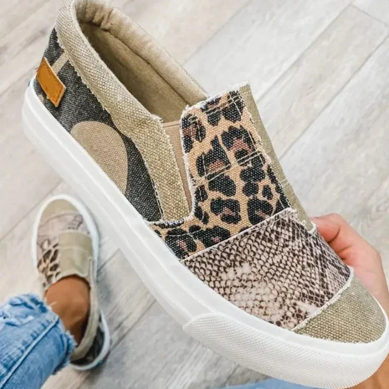 Women's patterned slip-on loafers with round toes and flat white soles