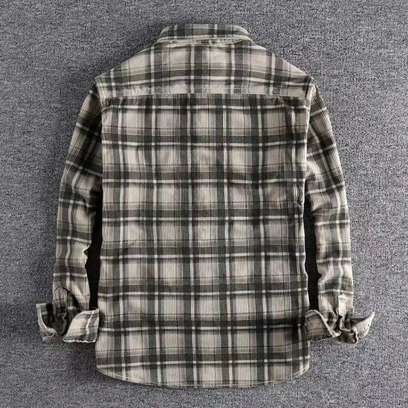 Men's checked long-sleeve shirt with two chest pockets
