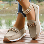 Women's loafers with chunky chain detail and moc toe