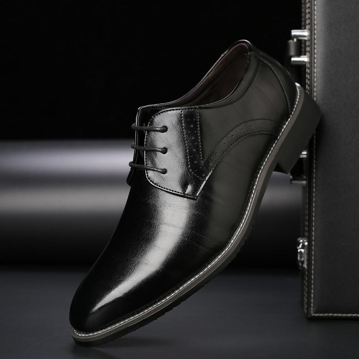 Men's pointed-toe lace-up dress shoe with low heel