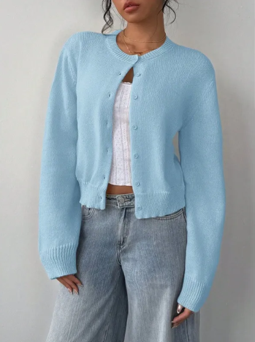 Women's slim fit knitted cardigan with long sleeves and button front