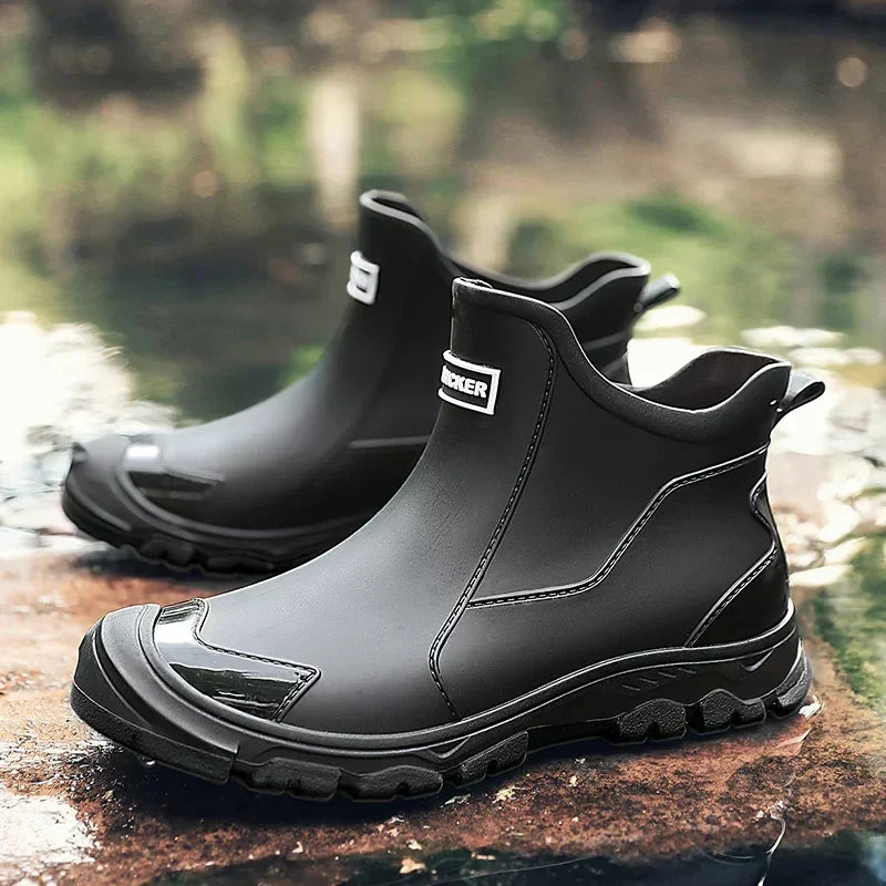 Women's Chelsea-style ankle rain boots with round toes and lugged soles