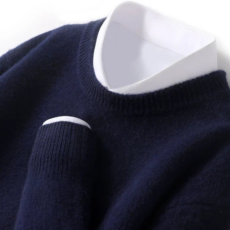 Men's fine-knit crew-neck jumper with long sleeves and ribbed trims