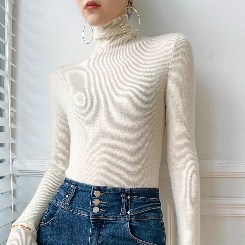 Women's ribbed turtleneck jumper with long sleeves
