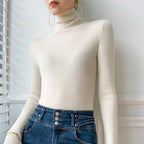 Women's ribbed turtleneck jumper with long sleeves
