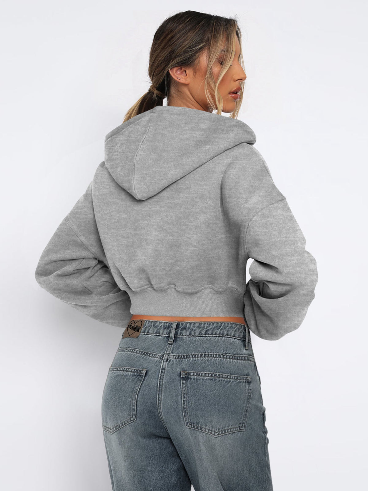 Women's cropped hooded sweatshirt with long sleeves and full front zip