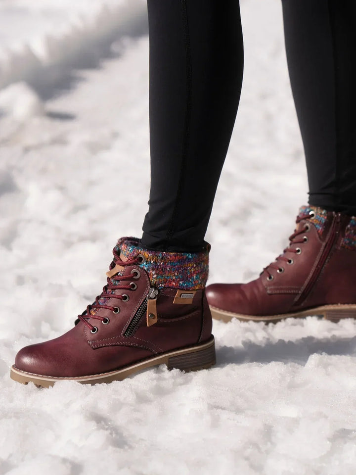 Women's ankle boots with lace-up front, side zip, low heel and multicoloured knitted cuff