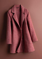 Women's checked long coat with notched lapels, long sleeves, buttons and front pockets