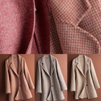 Women's checked long coat with notched lapels, long sleeves, buttons and front pockets