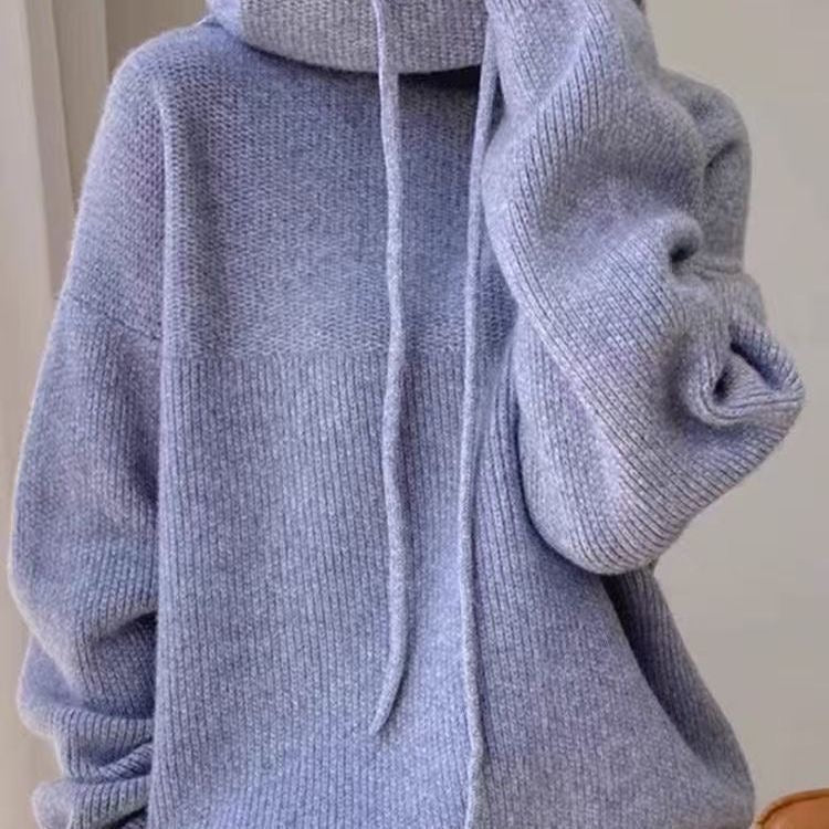 Women's knitted hoodie with drawstrings and ribbed trims