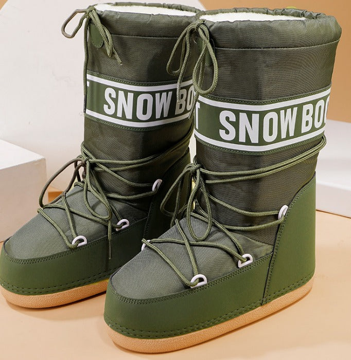 Women's tall lace-up snow boots with platform sole and drawstring top