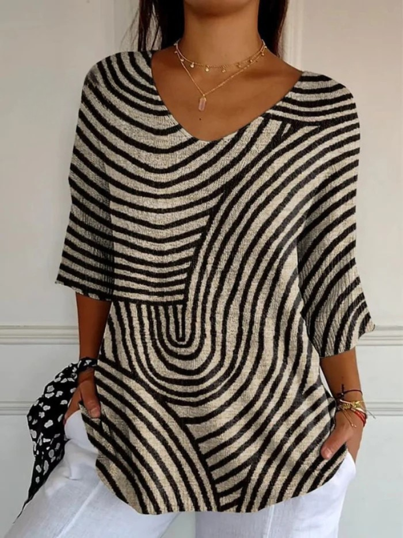 Women's multicolour geometric stripe knit sweater with V-neck and 3/4 sleeves