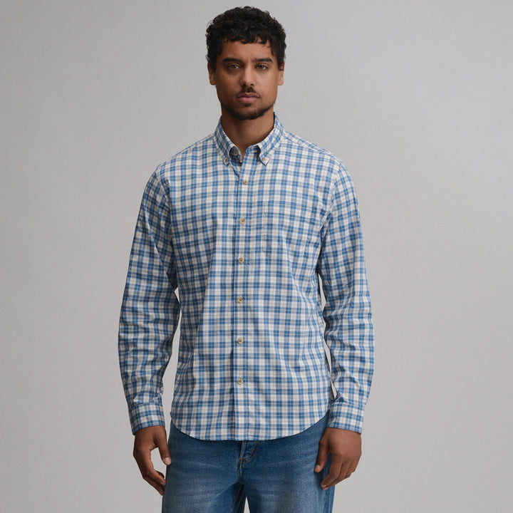 Men's checked long-sleeve shirt with button-down collar and chest pocket