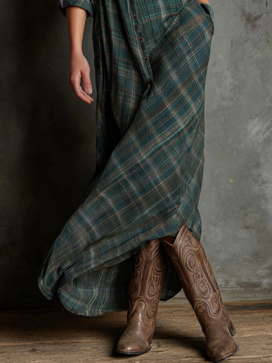 Women's checked shirt maxi dress with lapel collar, long sleeves and button front
