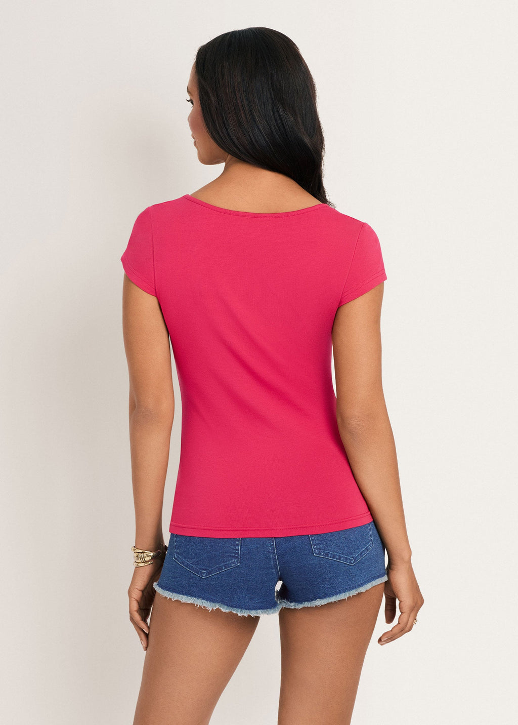 Women's pink fitted scoop neck T-shirt
