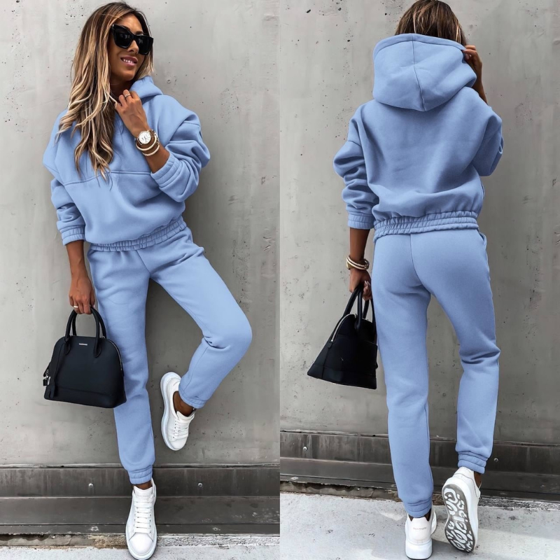 Women's hoodie and high-waist jogger tracksuit set