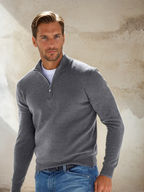 Men's quarter-zip knit jumper with stand collar and long sleeves