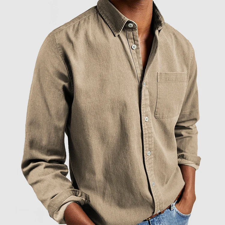 Men's long-sleeve button-up shirt with point collar and chest pocket