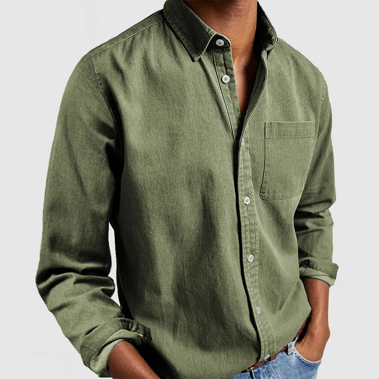 Men's long-sleeve button-up shirt with point collar and chest pocket