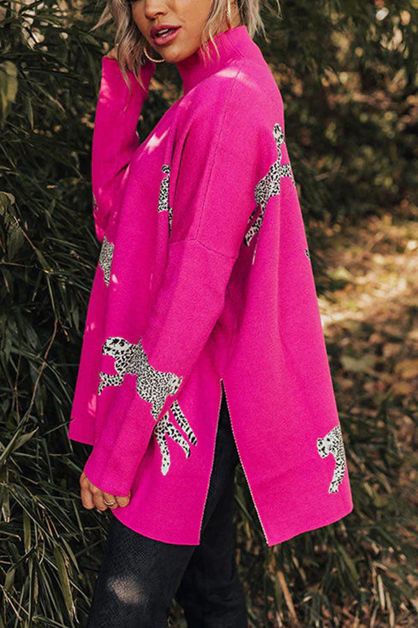 Women's relaxed leopard print sweatshirt with side slits