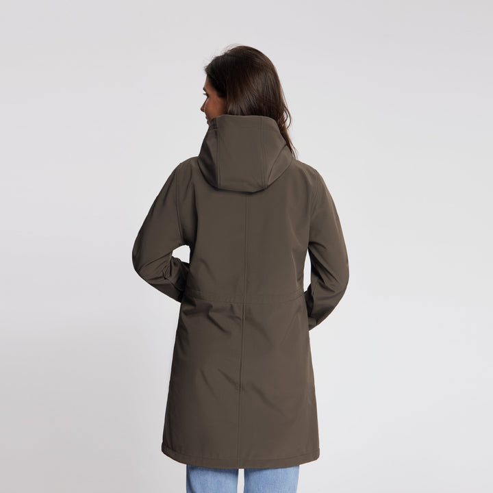 Women's dark brown hooded softshell jacket with long sleeves and zipped pockets