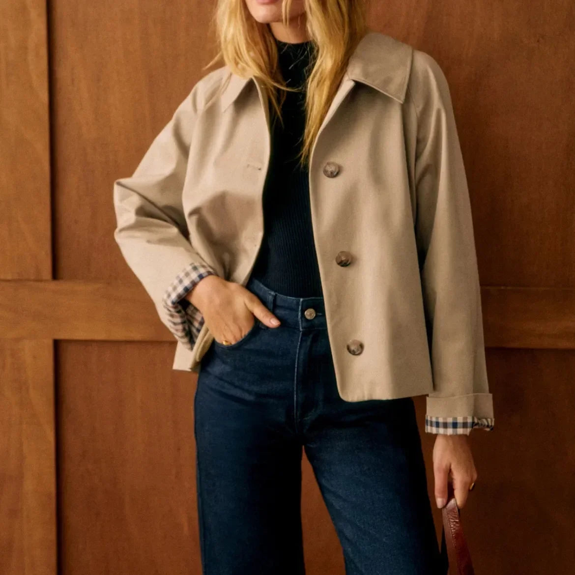 Women's beige cropped trench jacket with checked cuffs