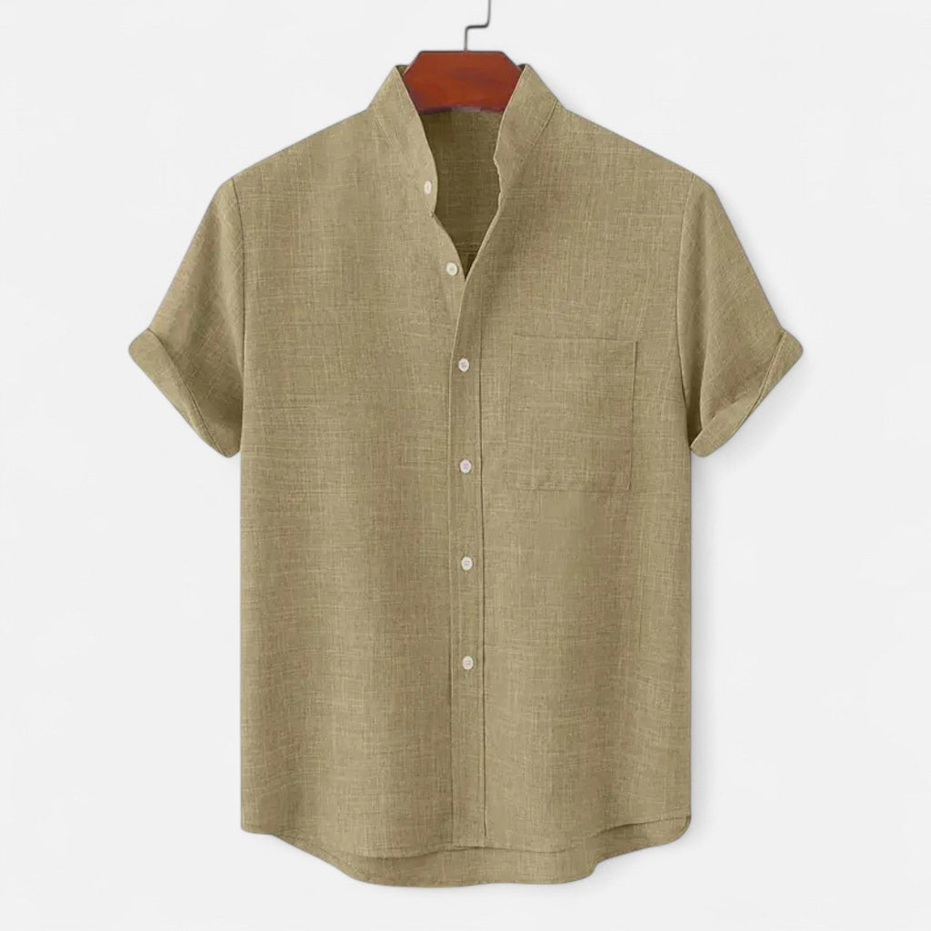 Men's textured short sleeve shirt with mandarin collar and chest pocket