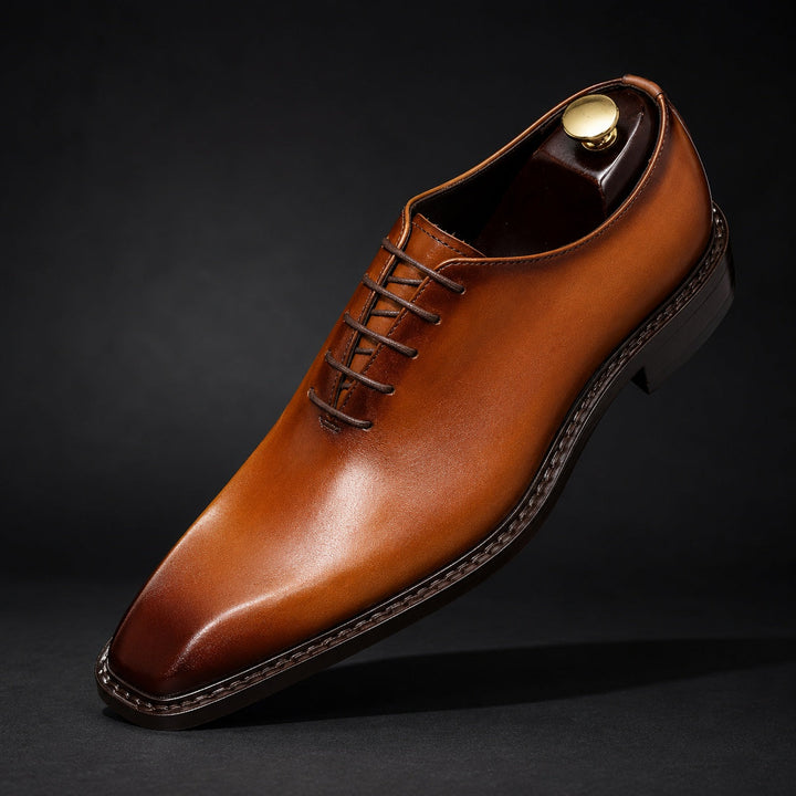 Men's wholecut lace-up Oxford shoes with a burnished finish and square toe