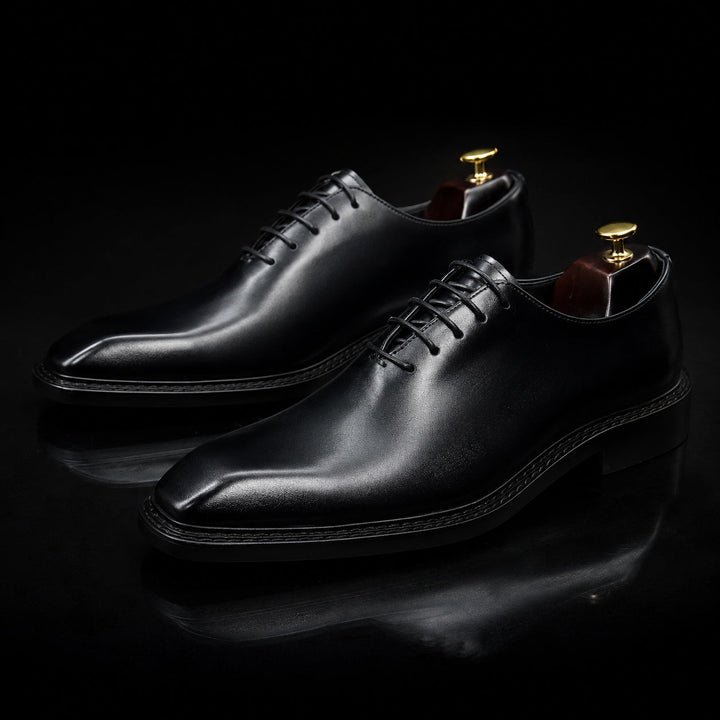 Men's wholecut lace-up Oxford shoes with a burnished finish and square toe