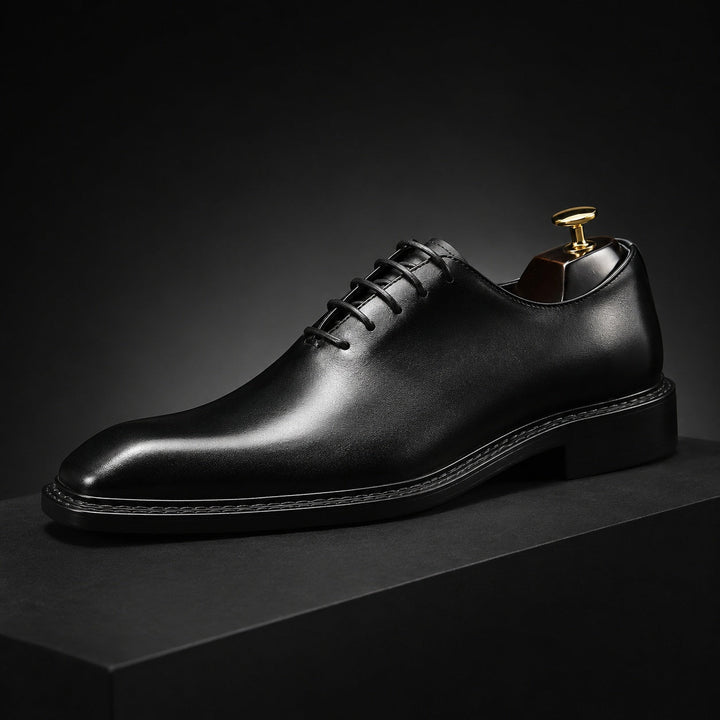 Men's wholecut lace-up Oxford shoes with a burnished finish and square toe