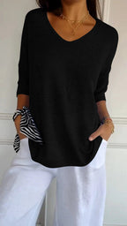 Women's solid-colour knitted V-neck top with long sleeves