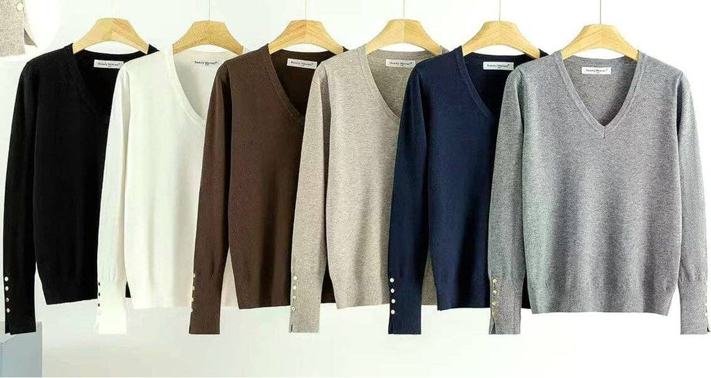 Women's plain fine-knit V-neck jumper with long sleeves and gold-tone cuff buttons