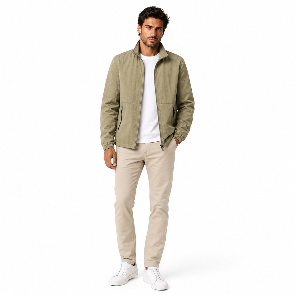 Men's plain windbreaker jacket with stand collar, full zip and zipped pockets