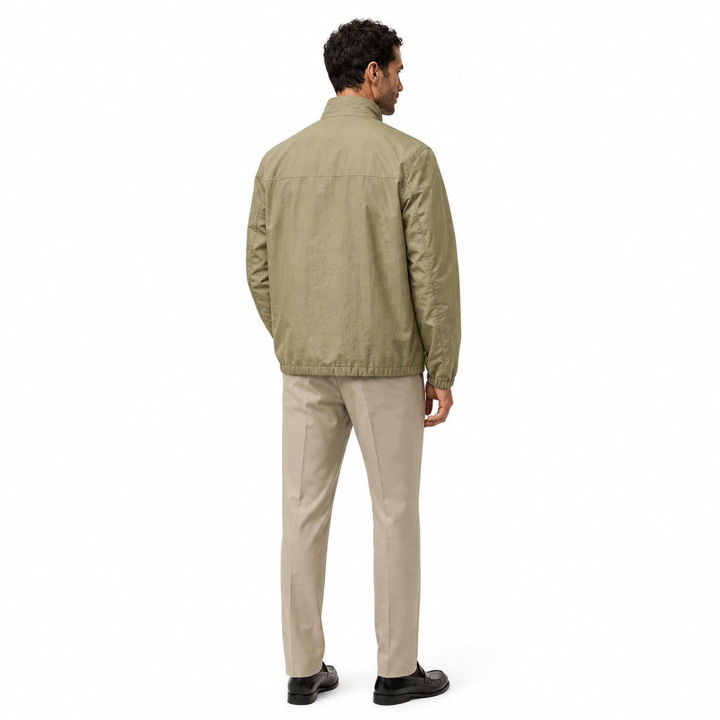 Men's plain windbreaker jacket with stand collar, full zip and zipped pockets
