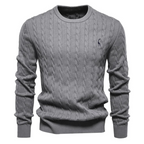 Men's cable-knit jumper with crew neck, long sleeves and chest emblem