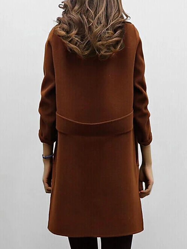 Women's long double-breasted coat with lapel collar and long sleeves