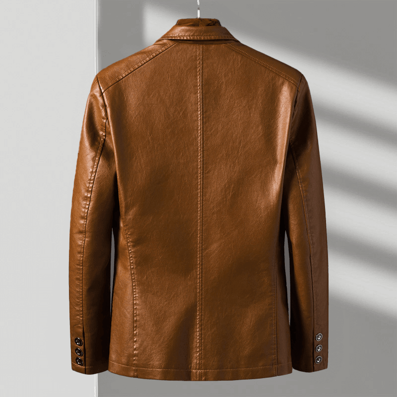 Men's single-breasted jacket with notched lapels and flap pockets