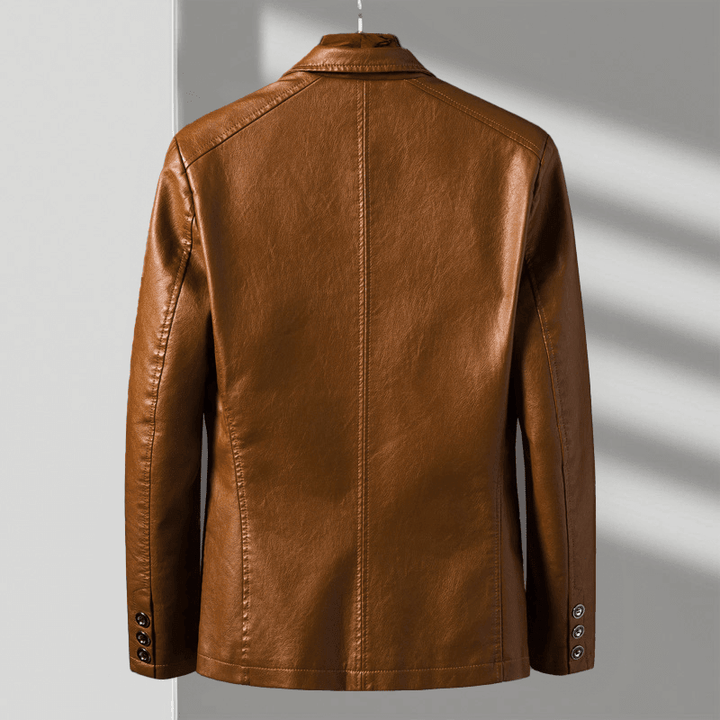 Men's single-breasted jacket with notched lapels and flap pockets