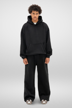 Men's black fleece hoodie with hood, long sleeves and kangaroo pocket