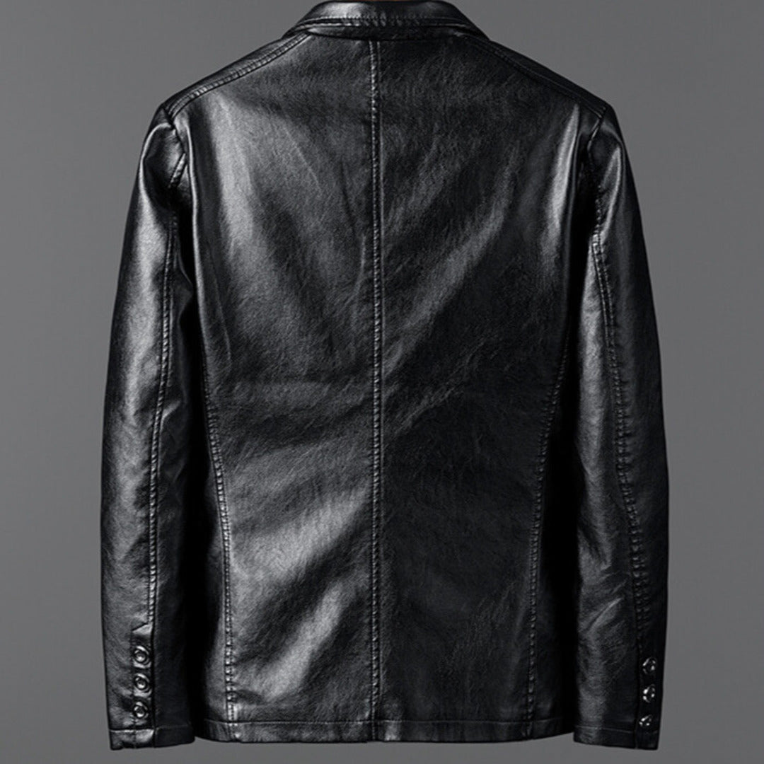 Men's structured blazer jacket with notched lapels, long sleeves and front patch pockets