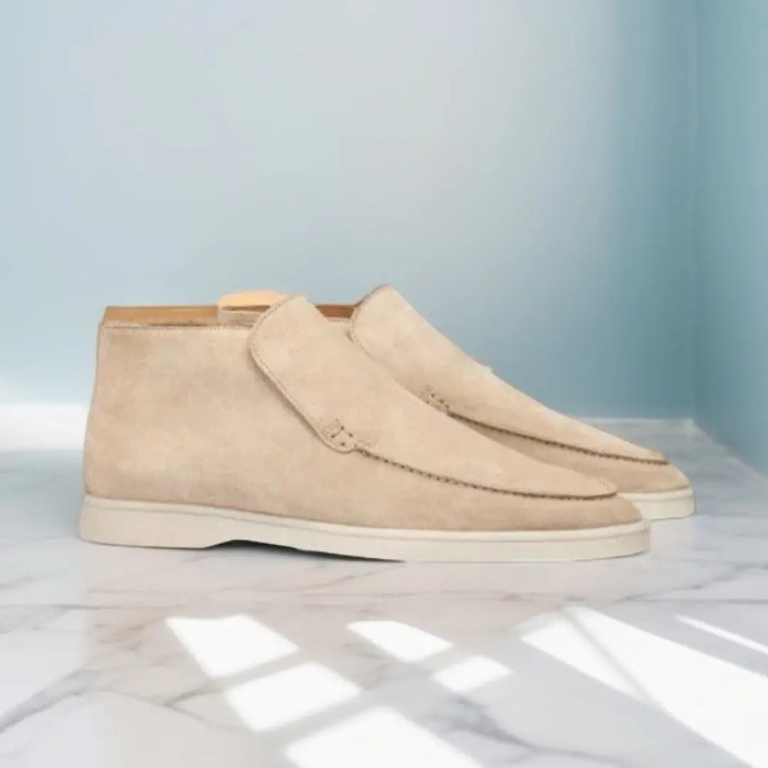 Men's stitched slip-on loafers with rounded toes and flat light soles