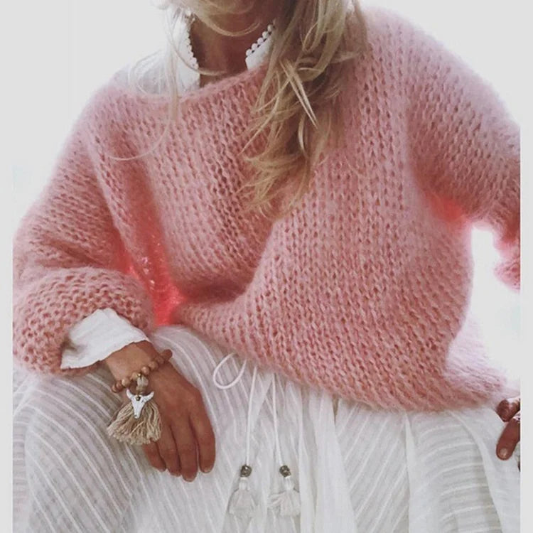 Women's textured knit jumper with round neck and long sleeves