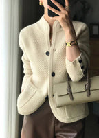 cardigan-cachemire-femme-coupe-ajustee-col-montant-boutons-chaleur-et-style-women-5